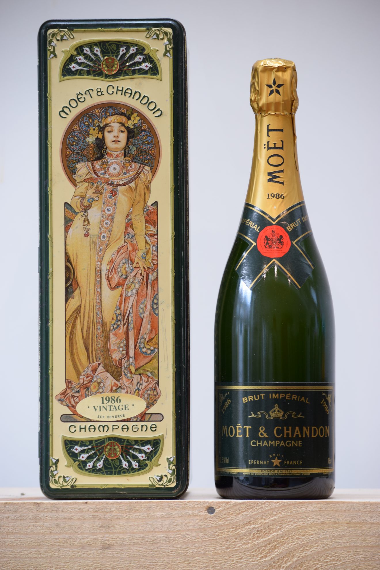 Buy 1986 Moet & Chandon Nemo Wine Cellars